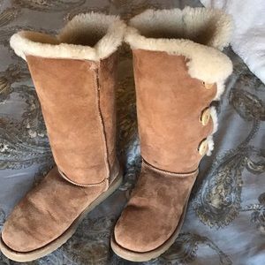 Ugg Bailey Button boots